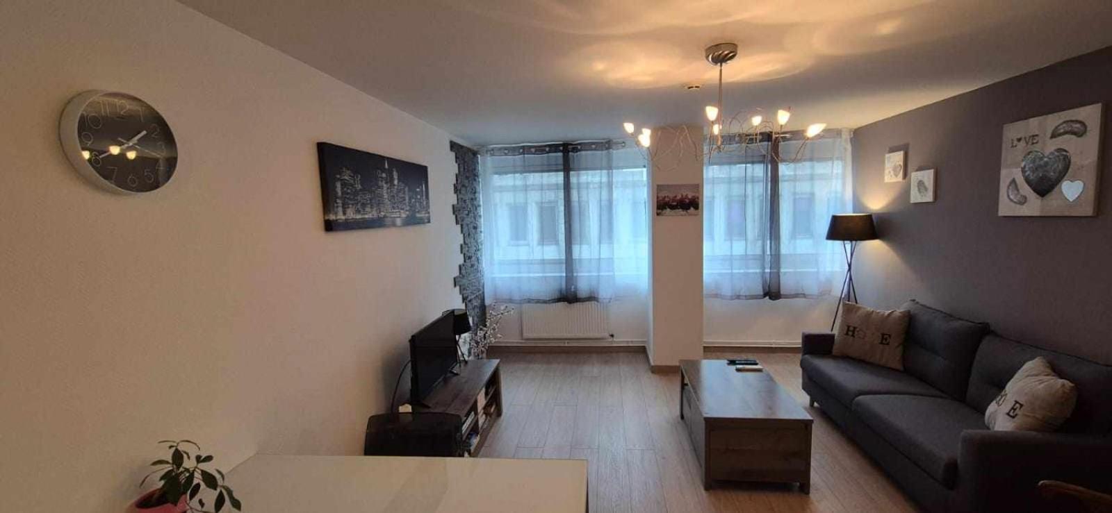 Nouveau !! Appartement Confortable Totalement Renove Avec Parking Gratuit - Hypercentre De Nancy Luaran gambar