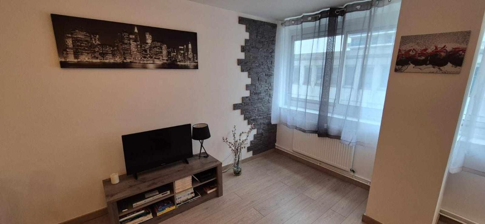 Nouveau !! Appartement Confortable Totalement Renove Avec Parking Gratuit - Hypercentre De Nancy Luaran gambar