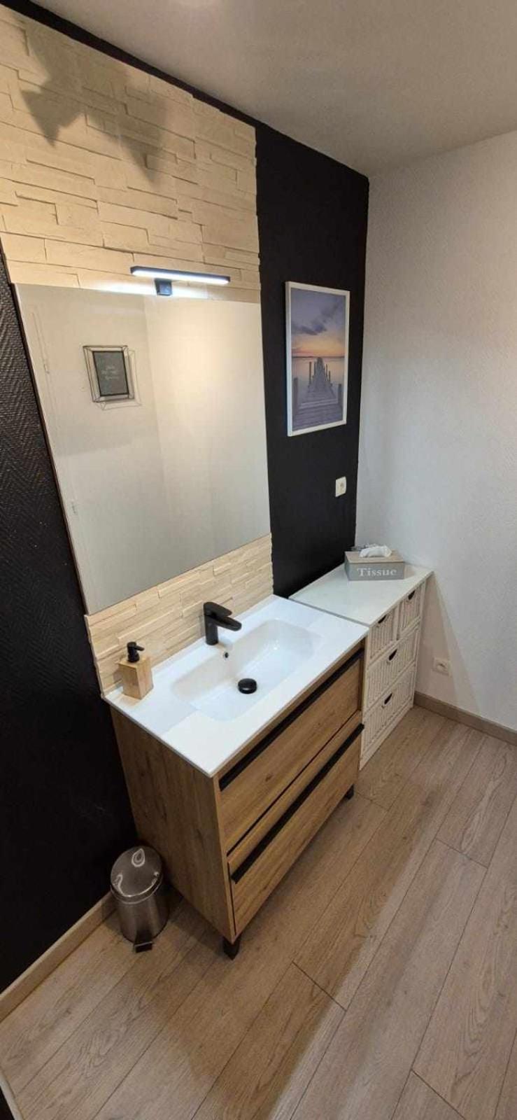 Nouveau !! Appartement Confortable Totalement Renove Avec Parking Gratuit - Hypercentre De Nancy Luaran gambar